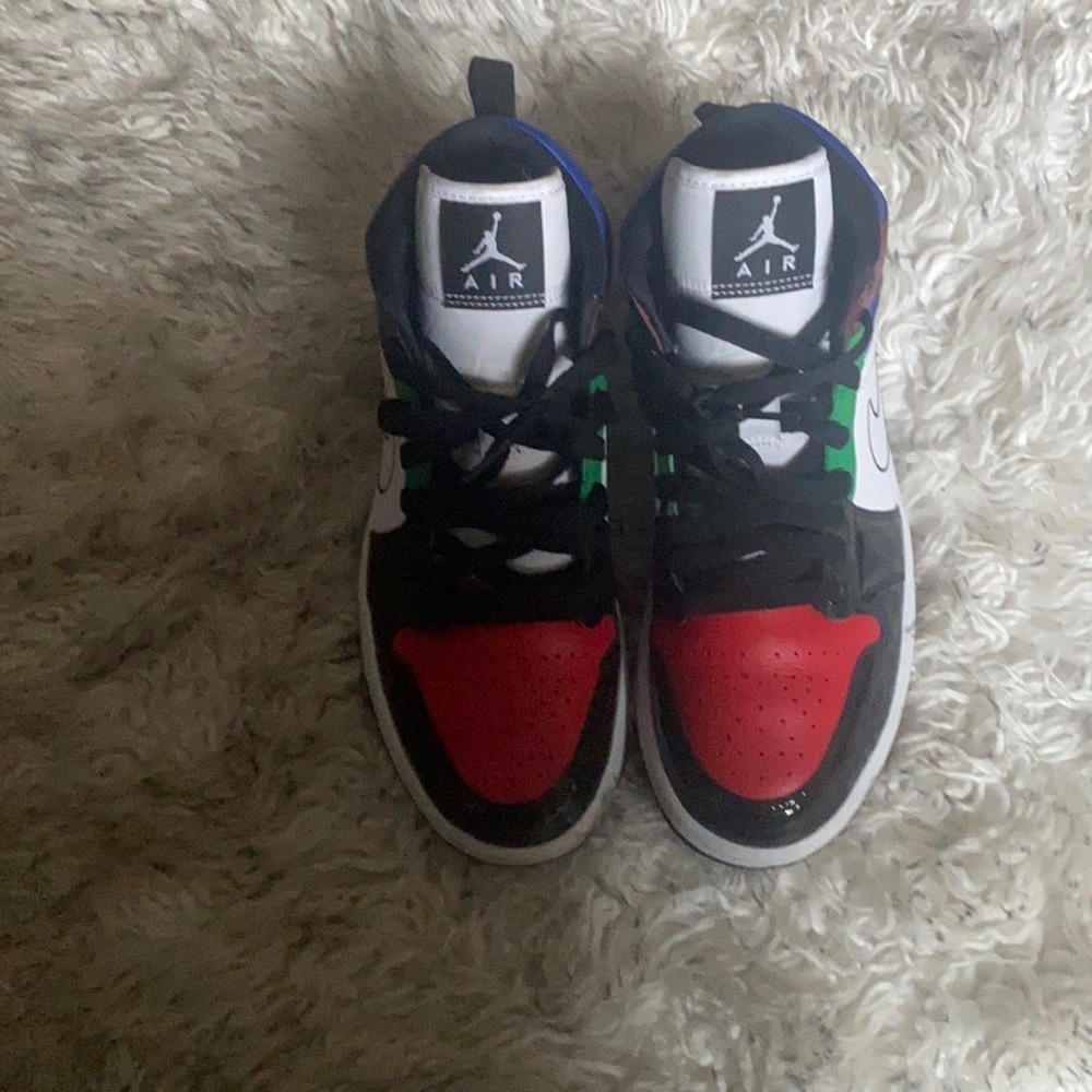 Women’s Air Jordan 1’s Mid SE Muti-Colors Size:8.5